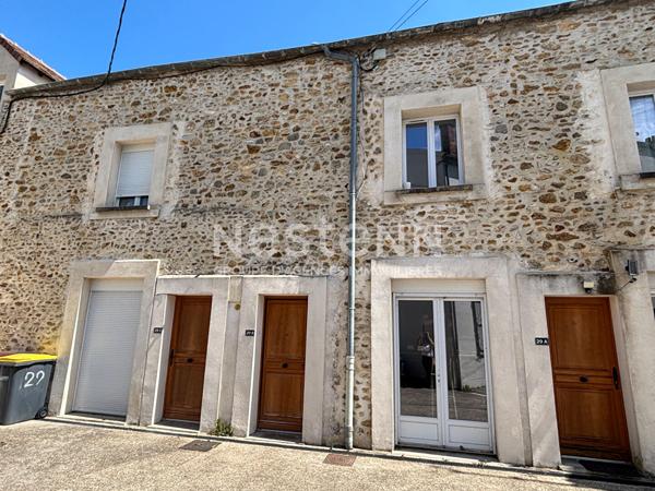Nestenn Igny - Maison de ville en triplex au calme dans une cour privative avec faibles charges de copropriété - Igny Bourg  Proche écoles  JB Corot et La Salle, commerces, Ligne V et bus, axes routiers , proche Vélizy et Plateau de Saclay.