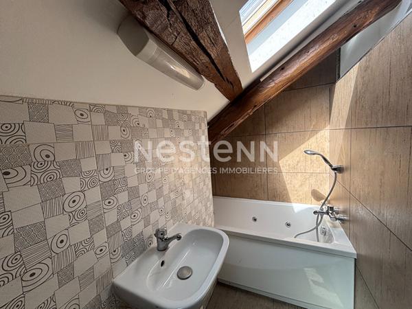 Nestenn Igny - Maison de ville en triplex au calme dans une cour privative avec faibles charges de copropriété - Igny Bourg  Proche écoles  JB Corot et La Salle, commerces, Ligne V et bus, axes routiers , proche Vélizy et Plateau de Saclay.