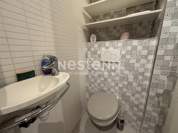 Nestenn Igny - Maison de ville en triplex au calme dans une cour privative avec faibles charges de copropriété - Igny Bourg  Proche écoles  JB Corot et La Salle, commerces, Ligne V et bus, axes routiers , proche Vélizy et Plateau de Saclay.