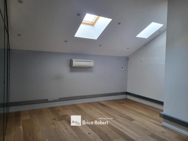 Bureaux en location duplex rénové Lyon 7 proche métro et garages