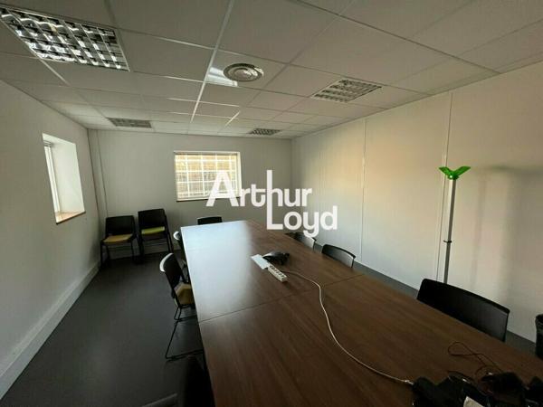 Bureaux cloisonnés 304 m² à louer Sophia Antipolis