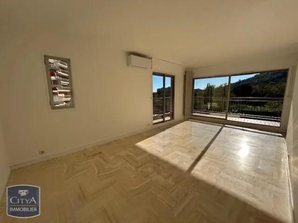 Appartement à louer 3 pièces 74.13m²