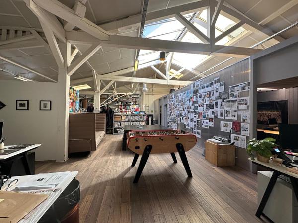 Bureaux à louer à PARIS 75011
