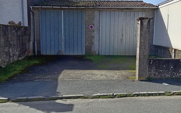 Maison à vendre    2 pièces • 57 m2 Le May-sur-Èvre