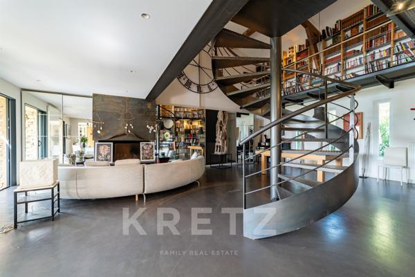 GORDES _  EXCLUSIVITÉ_ MAS EN PIERRE D'EXCEPTION  DE 317 M2 _ 4 HECTARES _ VUE PANORAMIQUE