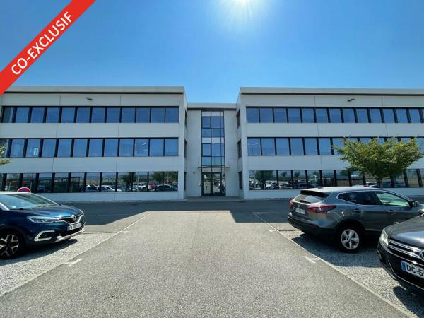 Bureaux à louer à Valence, bâtiment indépendant avec 95 parkings privatifs