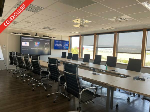 Bureaux à louer à Valence, bâtiment indépendant avec 95 parkings privatifs