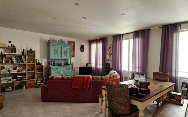 Immeuble à vendre    3 pièces •  Loudun