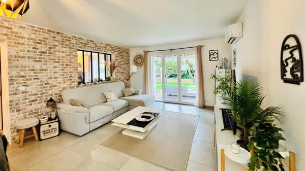 Maison 3 chambres avec garage et piscinable