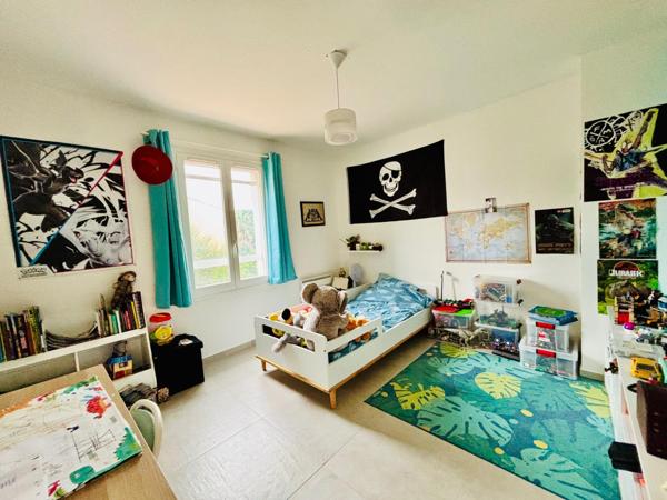 Maison 3 chambres avec garage et piscinable