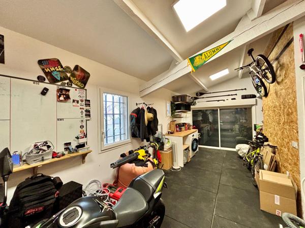 Maison 3 chambres avec garage et piscinable