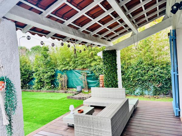 Maison 3 chambres avec garage et piscinable