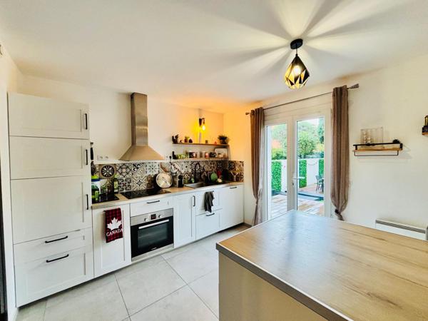 Maison 3 chambres avec garage et piscinable