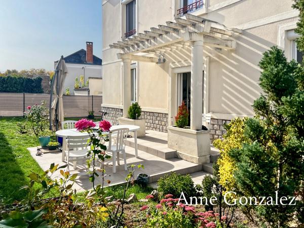 ORLEANS CENTRE, Bel appartement plain pied de plus de 85 m2 avec jardin privatif, terrasse et garage dans petite coproriété très bien entretenue