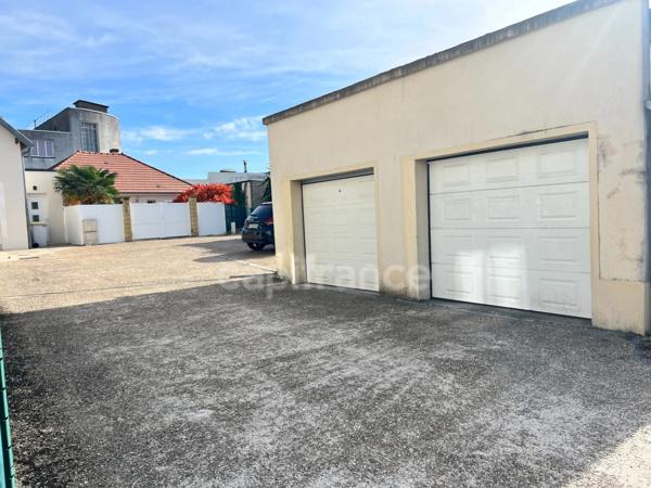 ORLEANS CENTRE, Bel appartement plain pied de plus de 85 m2 avec jardin privatif, terrasse et garage dans petite coproriété très bien entretenue