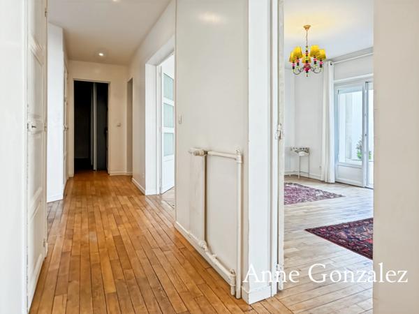 ORLEANS CENTRE, Bel appartement plain pied de plus de 85 m2 avec jardin privatif, terrasse et garage dans petite coproriété très bien entretenue