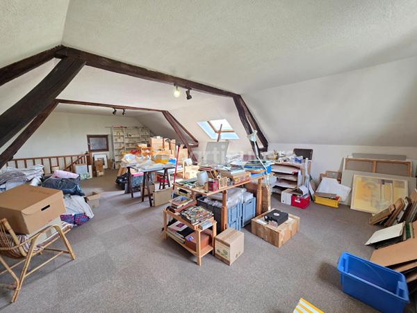 Vente
                Maison156 m² - 6 Pièces -
                    VERON (89510)
