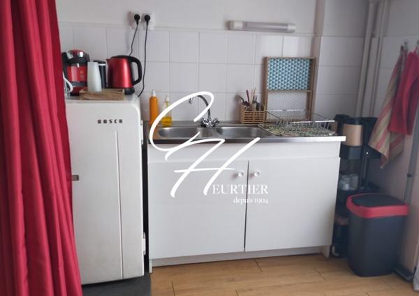 VOIRON - LOCAL PROFESSIONNEL - CENTRE VILLE