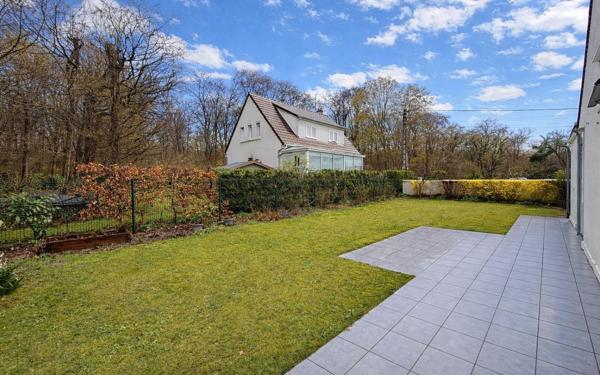 Maison à vendre    8 pièces • 284 m2 Lacroix-Saint-Ouen