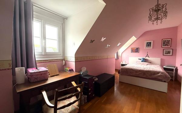 Maison à vendre    8 pièces • 284 m2 Lacroix-Saint-Ouen