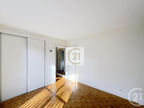 Appartement F5 à vendre  5 pièces - 94 m2 ST CLOUD - 92