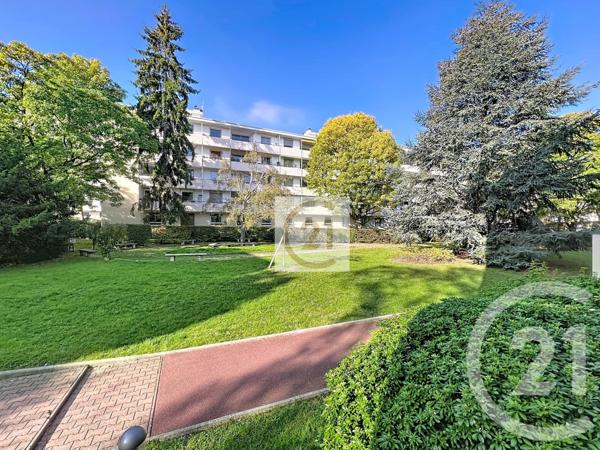 Appartement F5 à vendre  5 pièces - 94 m2 ST CLOUD - 92