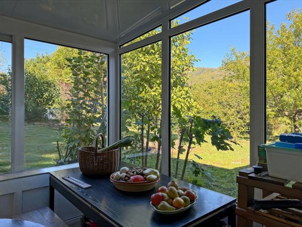 Meyras (07380) Petite Maison dans la Prairie…