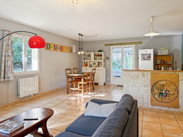 Meyras (07380) Petite Maison dans la Prairie…