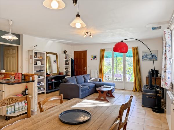 Meyras (07380) Petite Maison dans la Prairie…