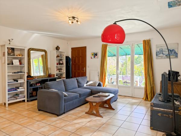 Meyras (07380) Petite Maison dans la Prairie…