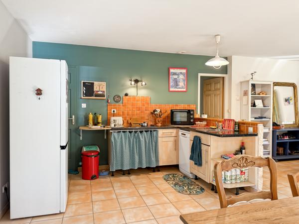 Meyras (07380) Petite Maison dans la Prairie…