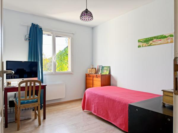 Meyras (07380) Petite Maison dans la Prairie…