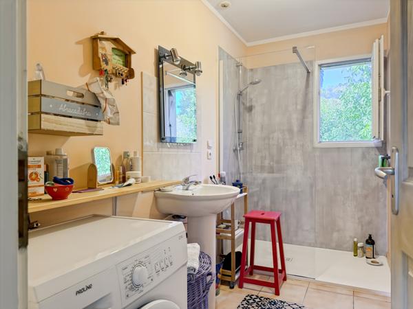 Meyras (07380) Petite Maison dans la Prairie…