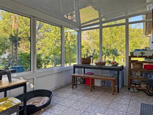 Meyras (07380) Petite Maison dans la Prairie…