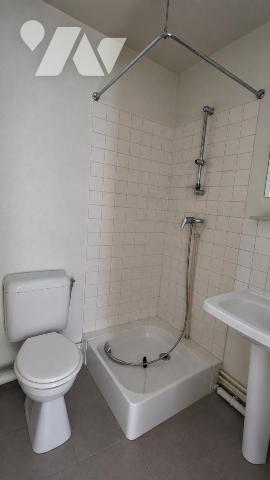 Sur la commune d'AUBERVILLIERS (SEINE SAINT DENIS) STUDIO+CAVE+PARKING