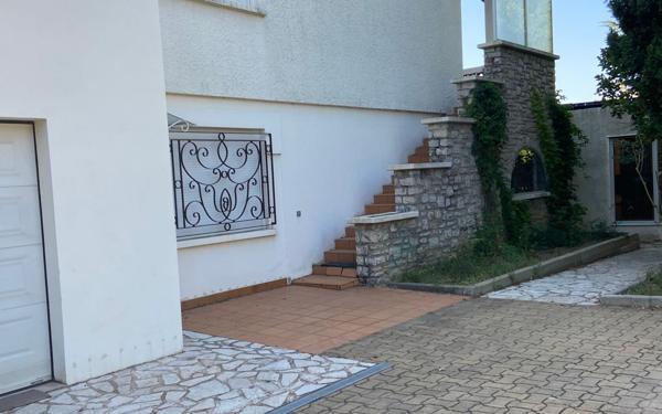 Maison à vendre    8 pièces •  Saint-Gély-du-Fesc