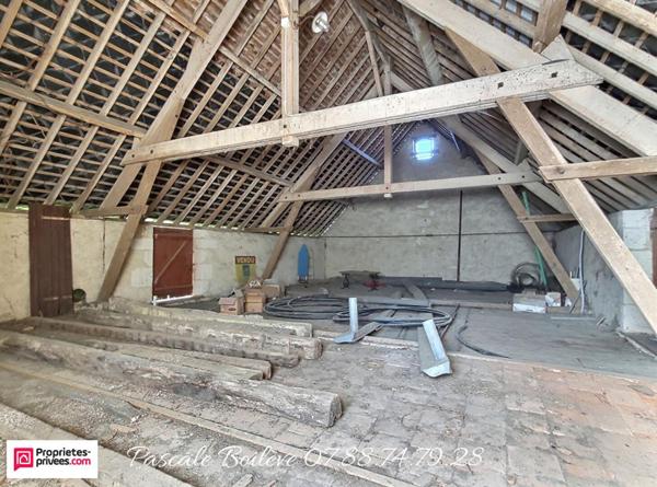 Longère avec travaux de rénovation à terminer - VERNOIL LE FOURRIER (49390)