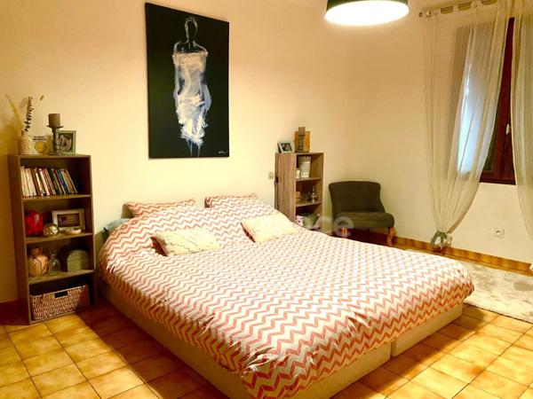 Maison familiale-4 Chambres. MAS-THIBERT