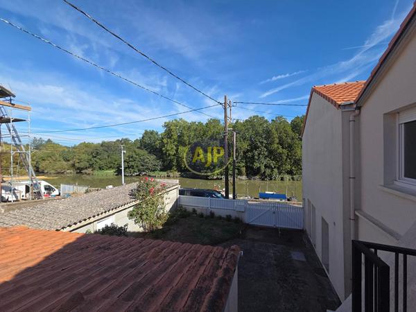 Maison à louer Reze : 3 pièces, 73m² avec 2 chambre(s) à 800€ - AJP Immobilier Nantes Sud