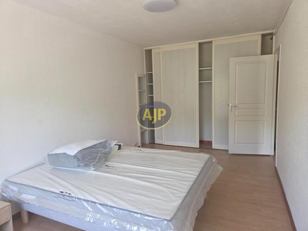 Maison à louer Reze : 3 pièces, 73m² avec 2 chambre(s) à 800€ - AJP Immobilier Nantes Sud