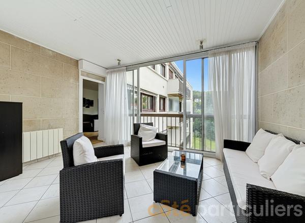 Vente
                Appartement89,97 m² - 3 Pièces -
                    SAINT MAUR DES FOSSES (94210)