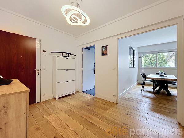 Vente
                Appartement89,97 m² - 3 Pièces -
                    SAINT MAUR DES FOSSES (94210)