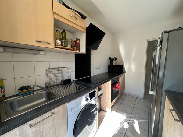 Appartement en rez de chaussée avec grand jardin et parking