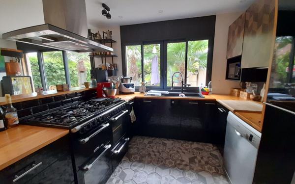 Maison à vendre    4 pièces • 95 930 m2 L'Haÿ-les-Roses