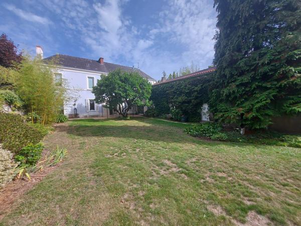 Maison de maitre au cœur du bourg