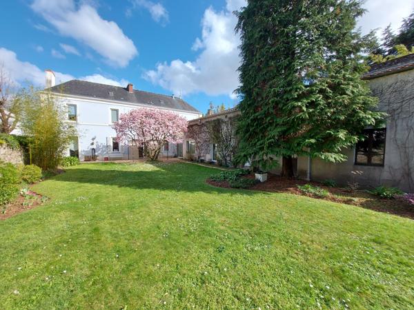 Maison de maitre au cœur du bourg