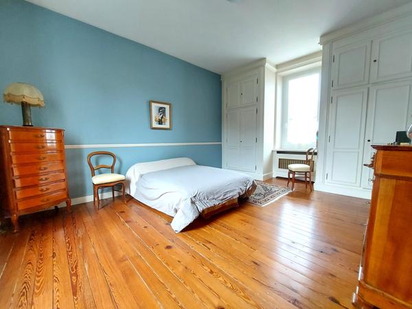 Maison de maitre au cœur du bourg