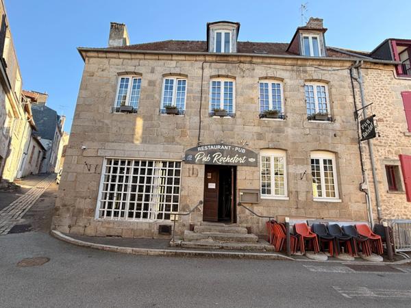 OPPORTUNITE ! Restaurant de caractère avec fonds et murs, adresse emblématique, à vendre au coeur de Guéret 415 000 €