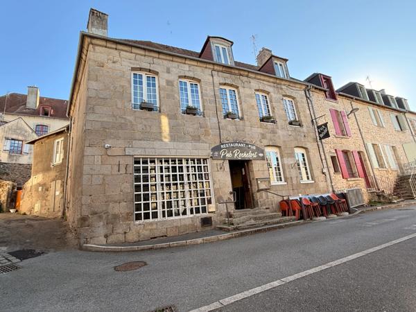 OPPORTUNITE ! Restaurant de caractère avec fonds et murs, adresse emblématique, à vendre au coeur de Guéret 415 000 €