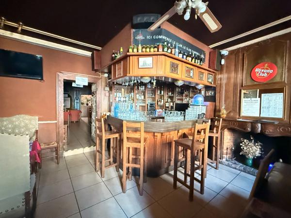 OPPORTUNITE ! Restaurant de caractère avec fonds et murs, adresse emblématique, à vendre au coeur de Guéret 415 000 €